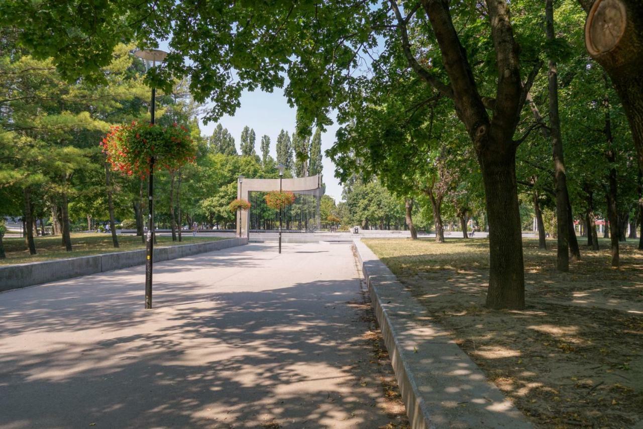 Vesna Convenient Apartment Братислава Екстериор снимка